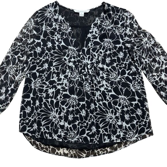 Diane Von Furstenberg Silk Blouse Sz 6 Black White Floral 3/4 Sleeve Sheer Top - Picture 1 of 10